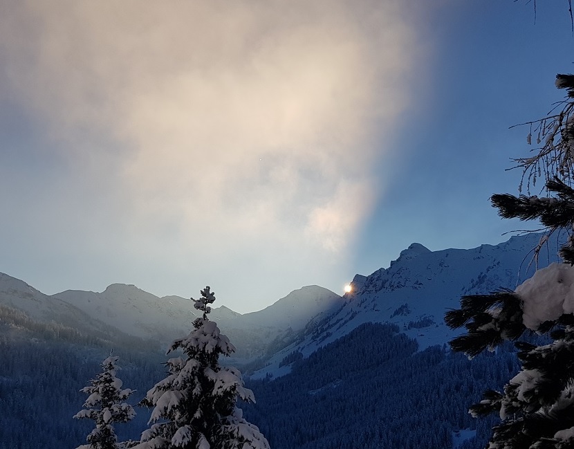 Lever de soleil sur la Pointe de Bellevue en août 2018, Joëlle et Roland